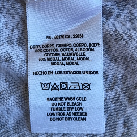 T.La python print flutter sleeve high-low top, size L - Picture 9 of 9